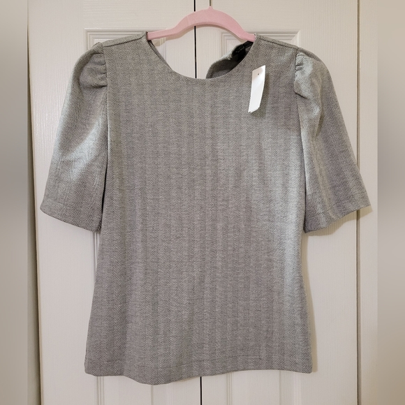 Puffed Sleeved Herringbone Top - Picture 4 of 5